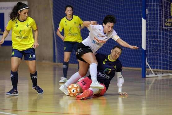 Reparto de puntos entre Teldeportivo y Ourense (2-2)/TA.